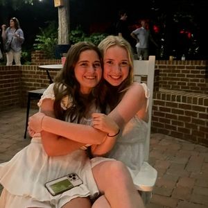 Meet your Posher, Jillian